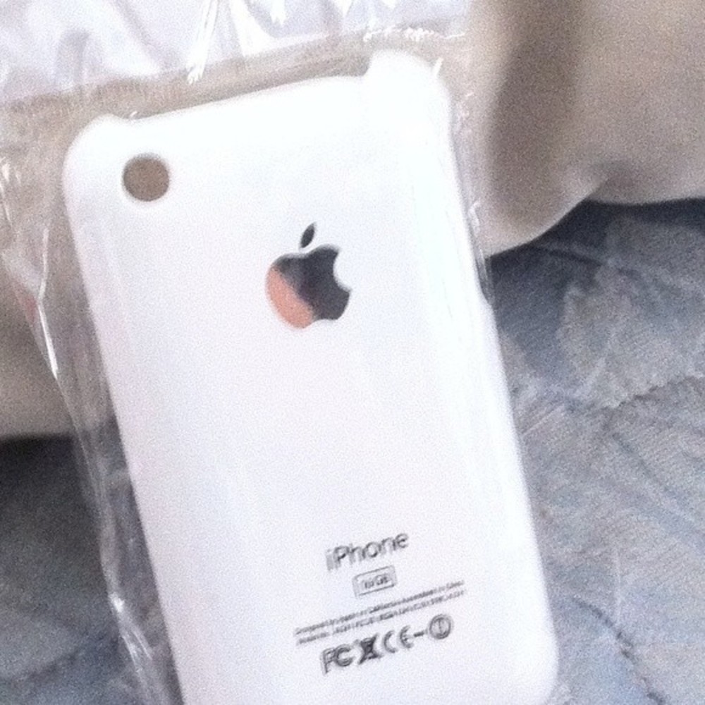✴NWOT IPhone 3 Case White
